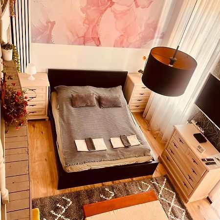Kalvaria With Balcony, Free Parking And Ac Boedapest Buitenkant foto