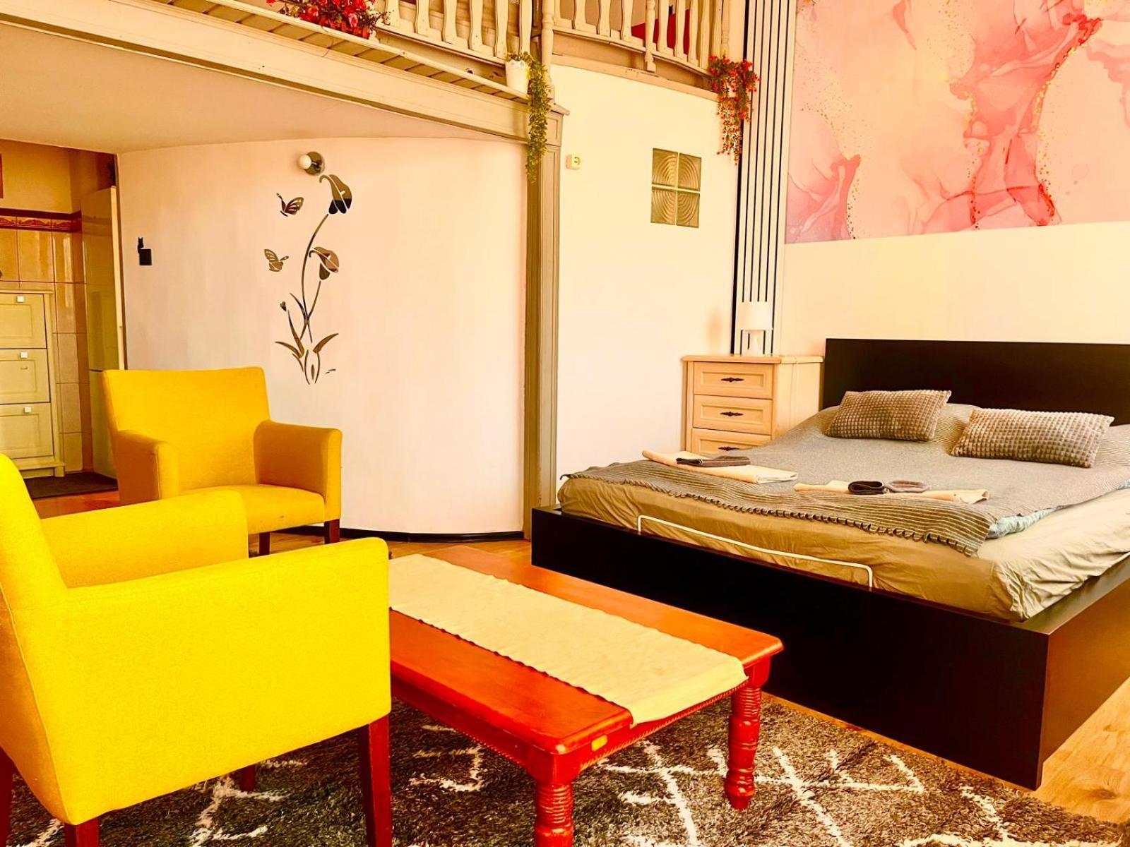 Kalvaria With Balcony, Free Parking And Ac Boedapest Buitenkant foto